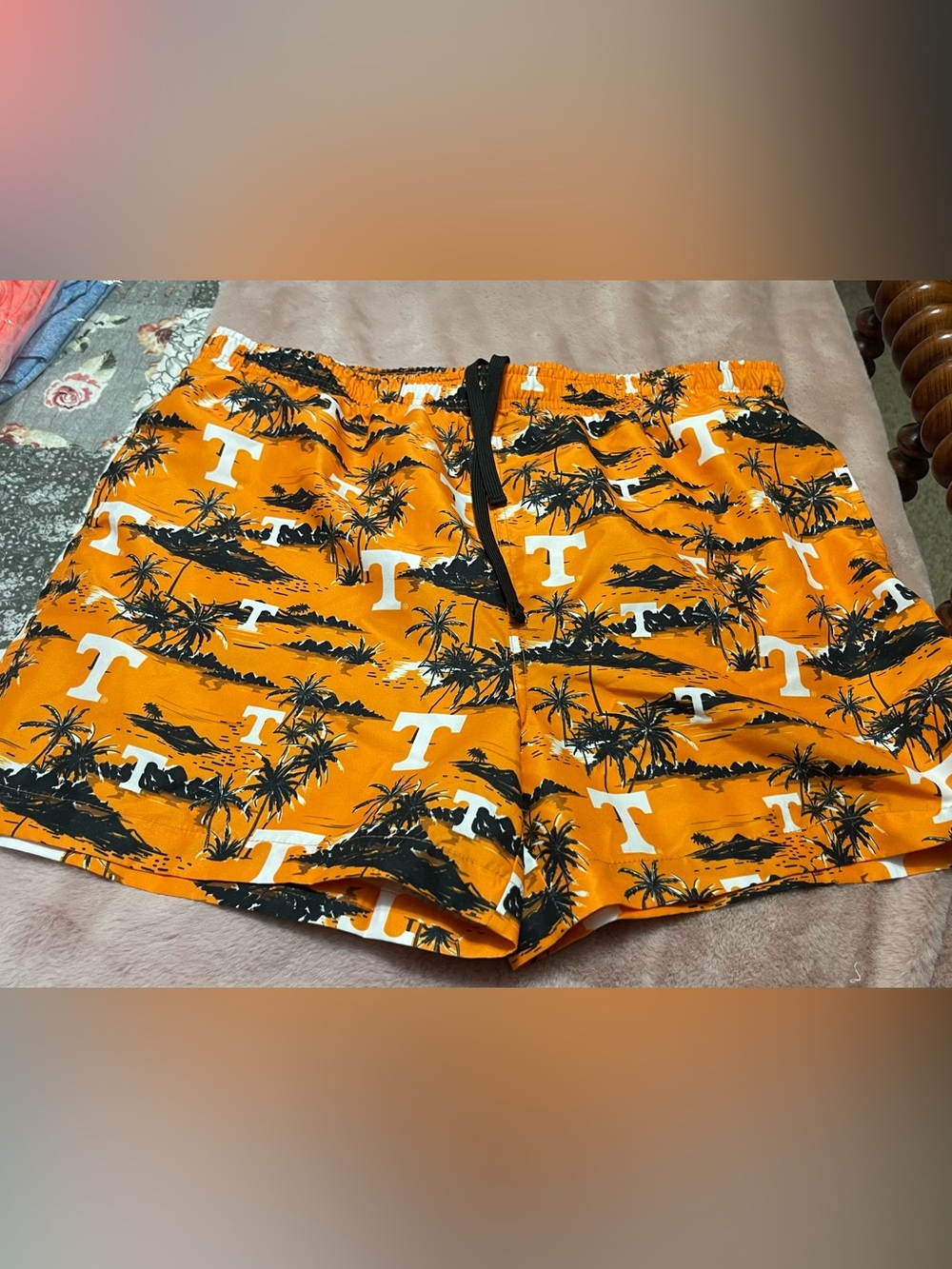 Men’s Tennessee Volunteers Tropical Swim Trunks